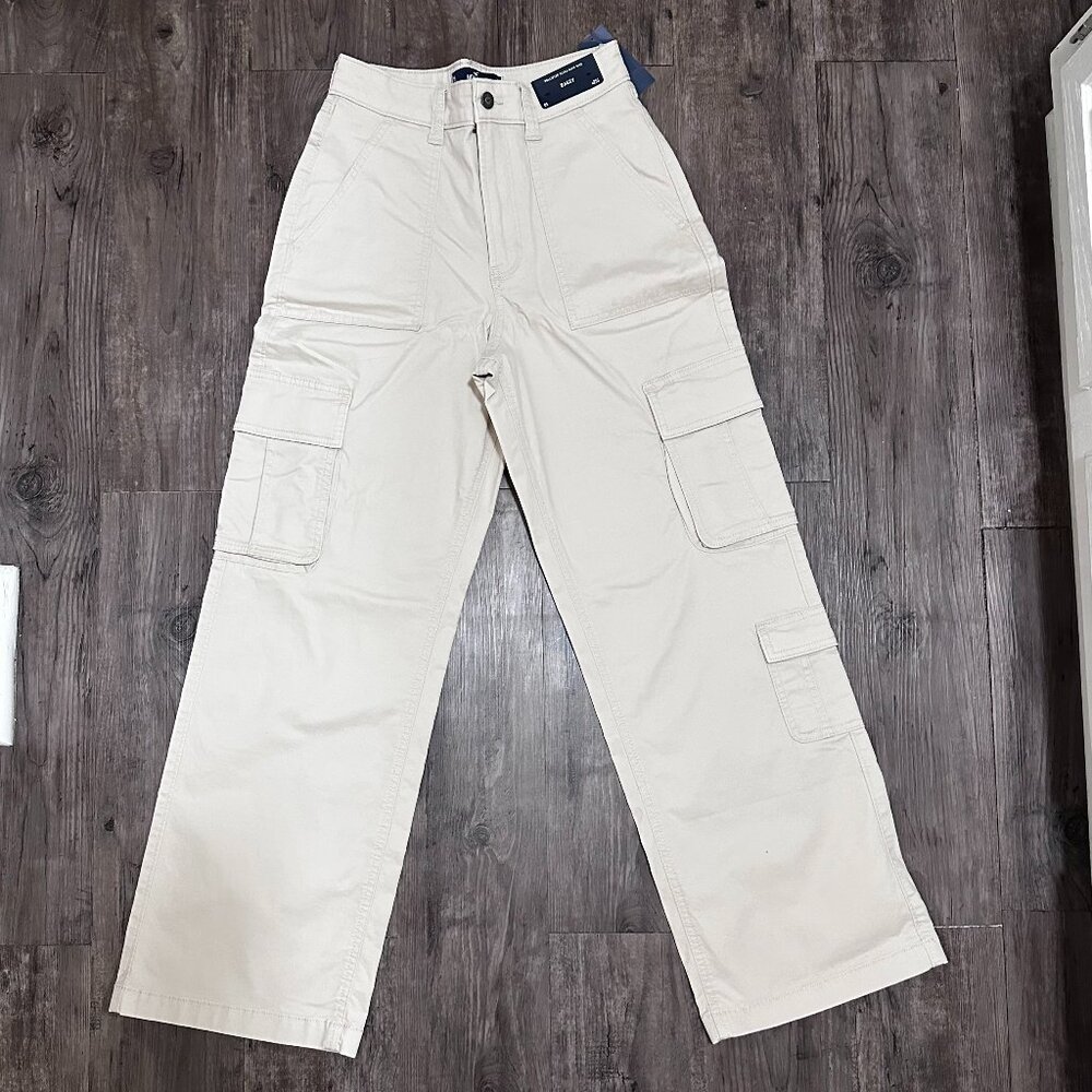 Hollister Ultra High Rise Baggy Size 0 Small